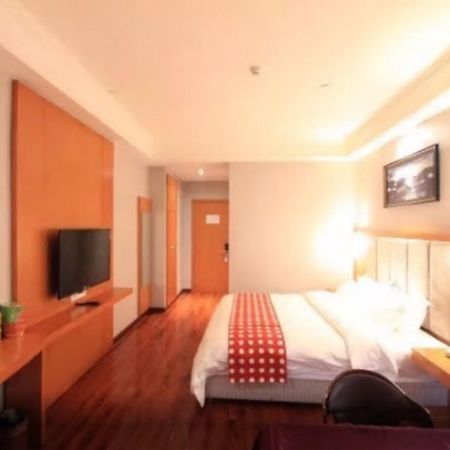Ibis Chongqing Airport Hotel Eksteriør billede
