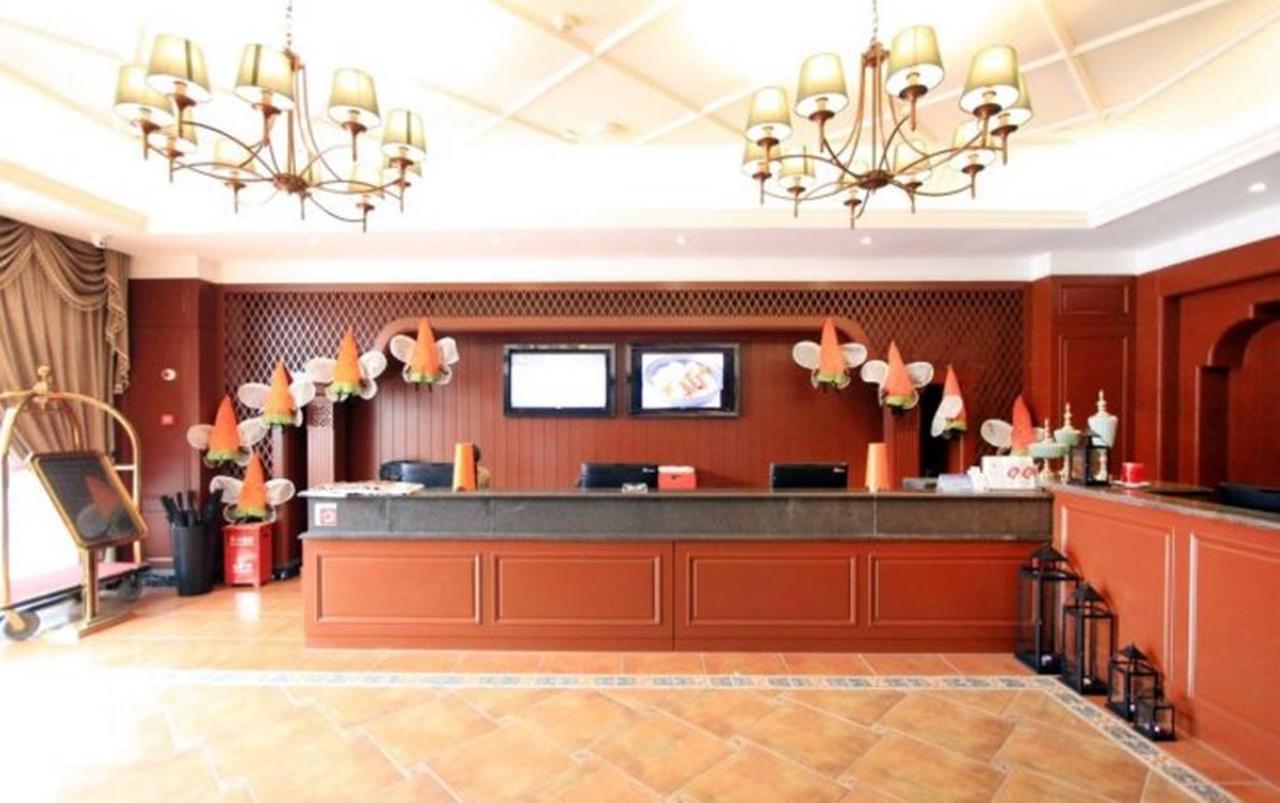 Ibis Chongqing Airport Hotel Eksteriør billede